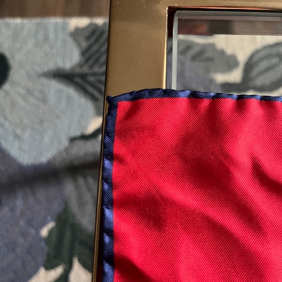 100% silk red and white scarf - Picture 3 of 3